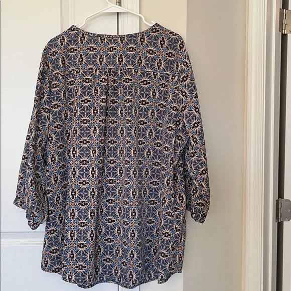 Dressbarn Blue and Tan Floral Blouse - Picture 6 of 6